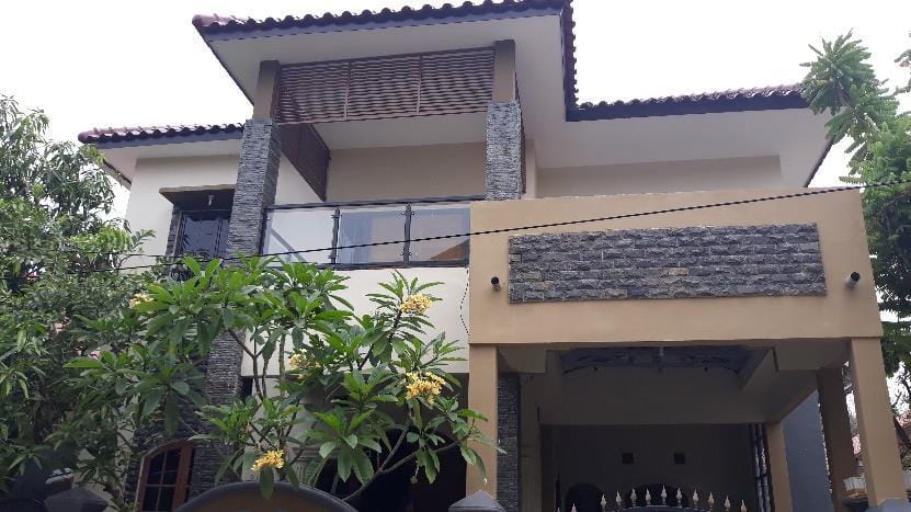 Renovasi Rumah Mrs. F