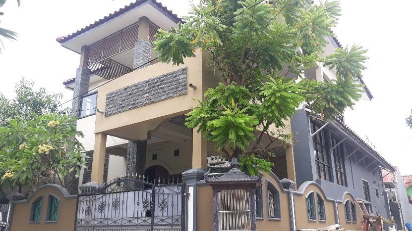 Renovasi Rumah Mrs. F