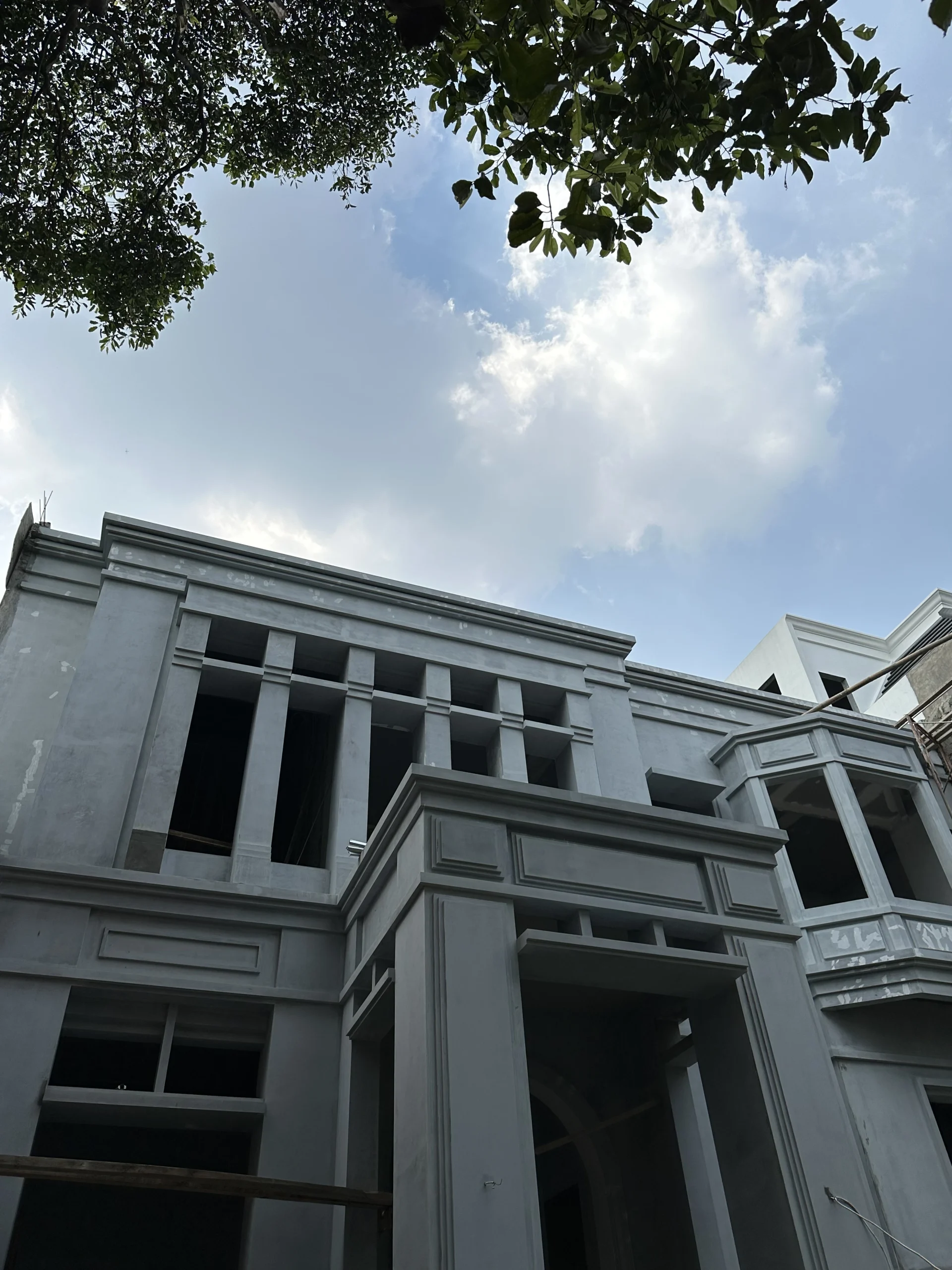 PI 28 House